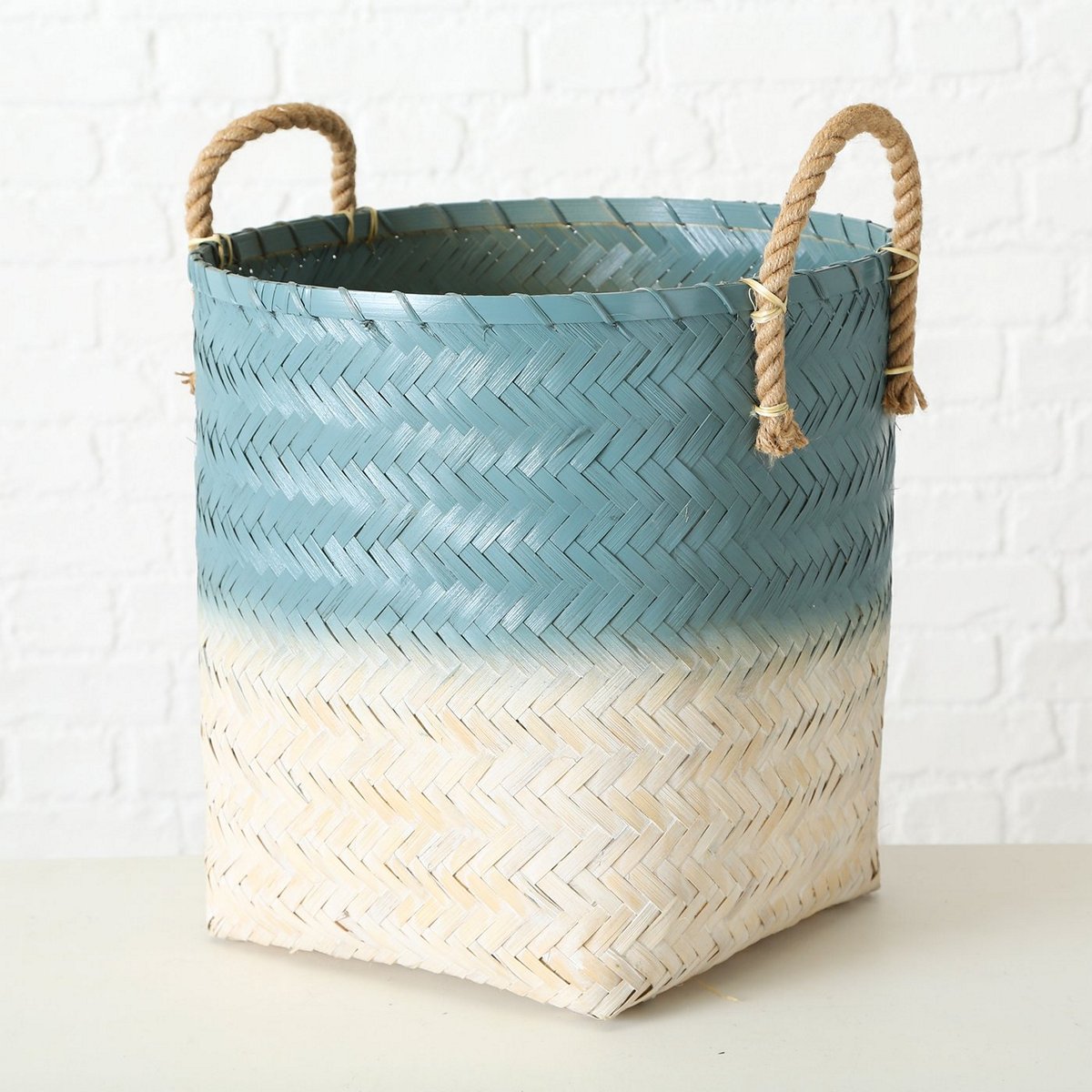 basket Reny medium D30-40cm material:100%bamboo/lat. Bambuseae bamboo image