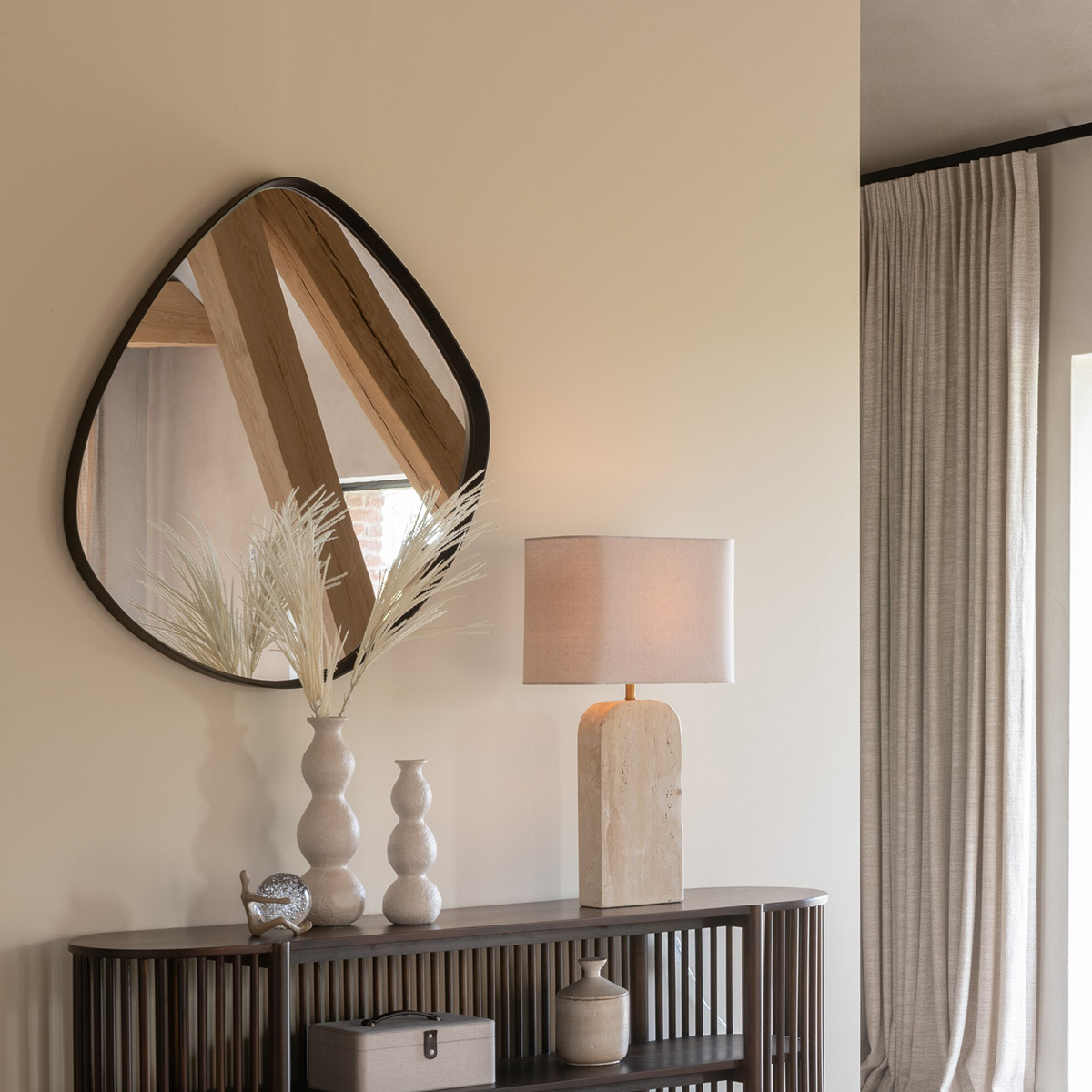 ΚΑΘΡΕΠΤΗΣ ΚΡΕΜΑΣΤΟΣ ΞΥΛΙΝΟΣ Ινοσανίδα μέσης πυκνότητας ΣΚΟΥΡΟ ΚΑΦΕ L (88x79x4.8cm) image