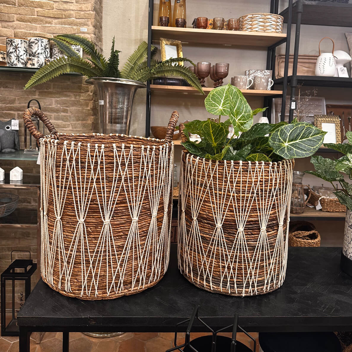 ΚΑΛΑΘΙ ΨΑΘΙΝΟ Tolimji D35cm H48cm banana leaf 20-09-012 image