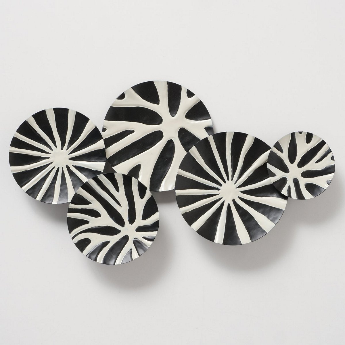 ΕΠΙΤΟΙΧΙΟ ΔΙΑΚΟΣΜΗΤΙΚΟ Jono ΔΙΣΚΟΙ ΑΣΠΡΟ ΜΑΥΡΟ ΜΕΤΑΛΛΟ 57Χ32Χ5cm image