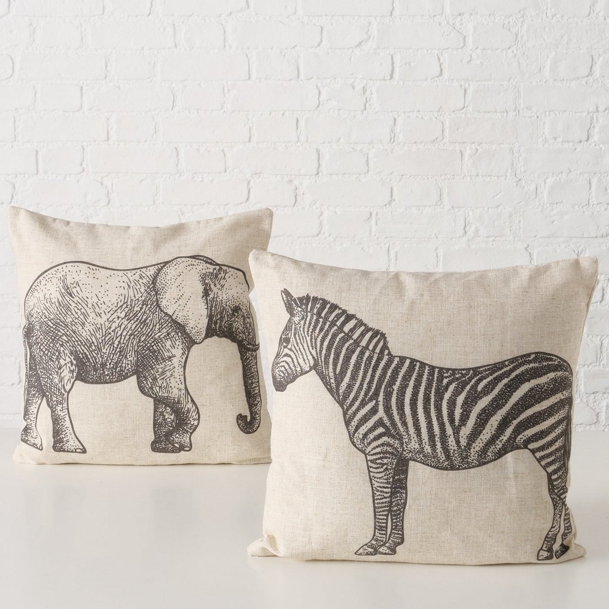 ΜΑΞΙΛΑΡΙ 2/ass Safari Elephant/Zebra ΚΑΦΕ ΜΑΥΡΟ 45Χ45Χ13cm Γιούτα Cotton image